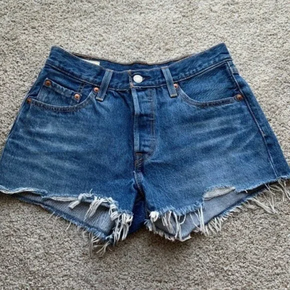 New Levi’s 501 Denim Shorts NWOT - Picture 2 of 8